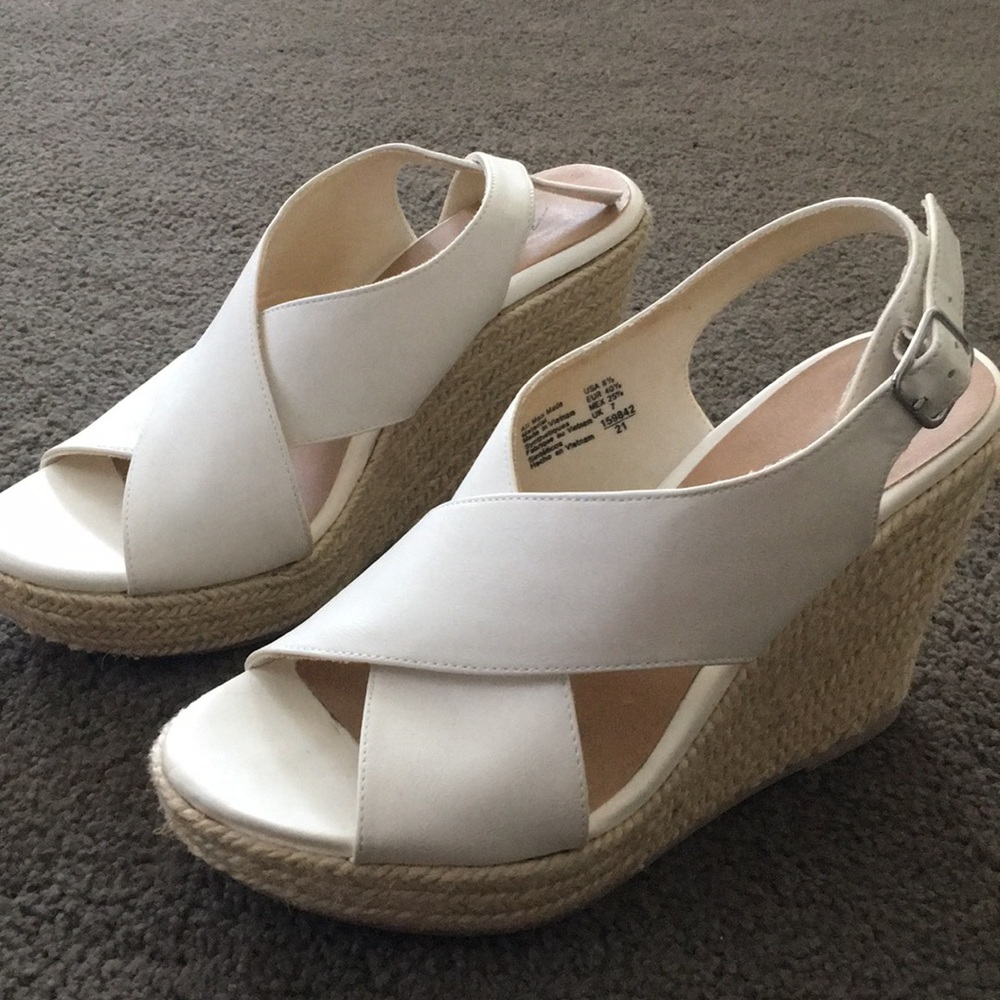 White wedges